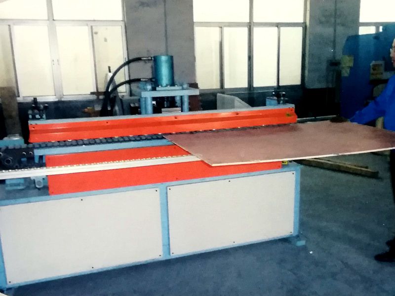 Mj90型精密裁板鋸