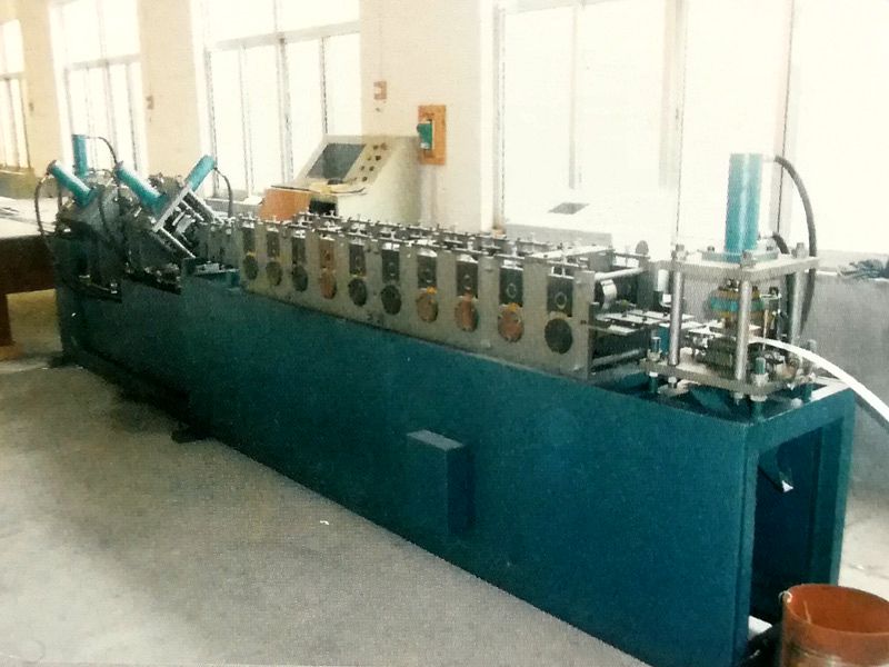 數(shù)控全自動(dòng)鋼帶機(jī)